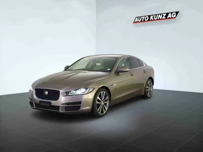 Jaguar XE 25t 2.0 Portfolio 