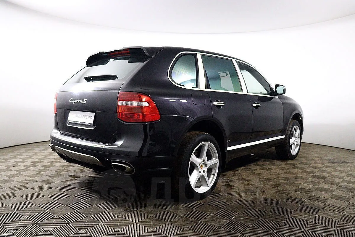 Porsche Cayenne Image 5