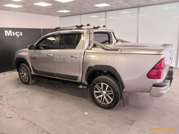 Toyota Hilux 2.4 D-4D 4x4 Hi-Cruiser Image 4